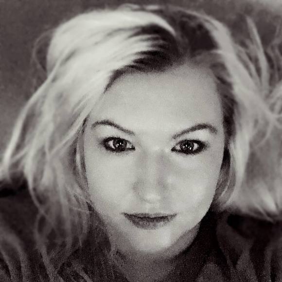 Meet your Posher, Sara - Picture 1 of 1